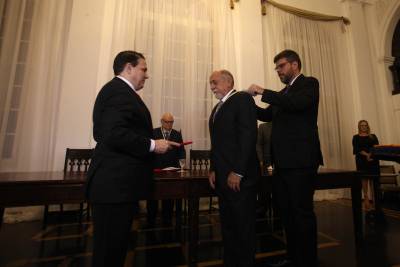 notícia: Governador Simão Jatene recebe Comenda do Mérito Consular “Baena Soares”