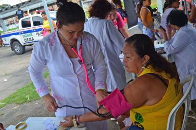 galeria: Moradores do bairro da Maracangalha recebem orientações e serviços sociais