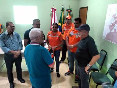 notícia: Governador acompanha trabalho de assistência às vitimas de alagamento em Bragança
