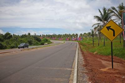 notícia: Avançam as obras de duplicação da Estrada do Atalaia, em Salinópolis  