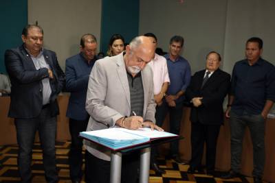 notícia: Governo do Estado assina contrato para a realização do “Banparazão 2018”