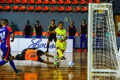 notícia: Mangueirinho recebe pela 1ª vez jogo da Liga Nacional de Futsal