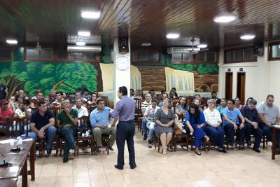 notícia: Centro de Governo vai a Rurópolis e destaca importância da organização social