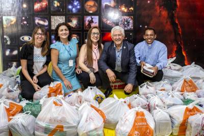 notícia: Planetário arrecada mais de uma tonelada de alimentos em campanha