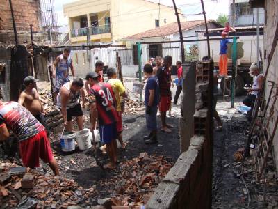 galeria: Cohab vai atender famílias afetadas por incêndio no Telégrafo