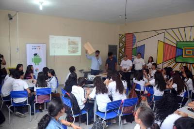 notícia: Tecnologia auxilia no aprendizado de alunos da Escola Ulysses Guimarães