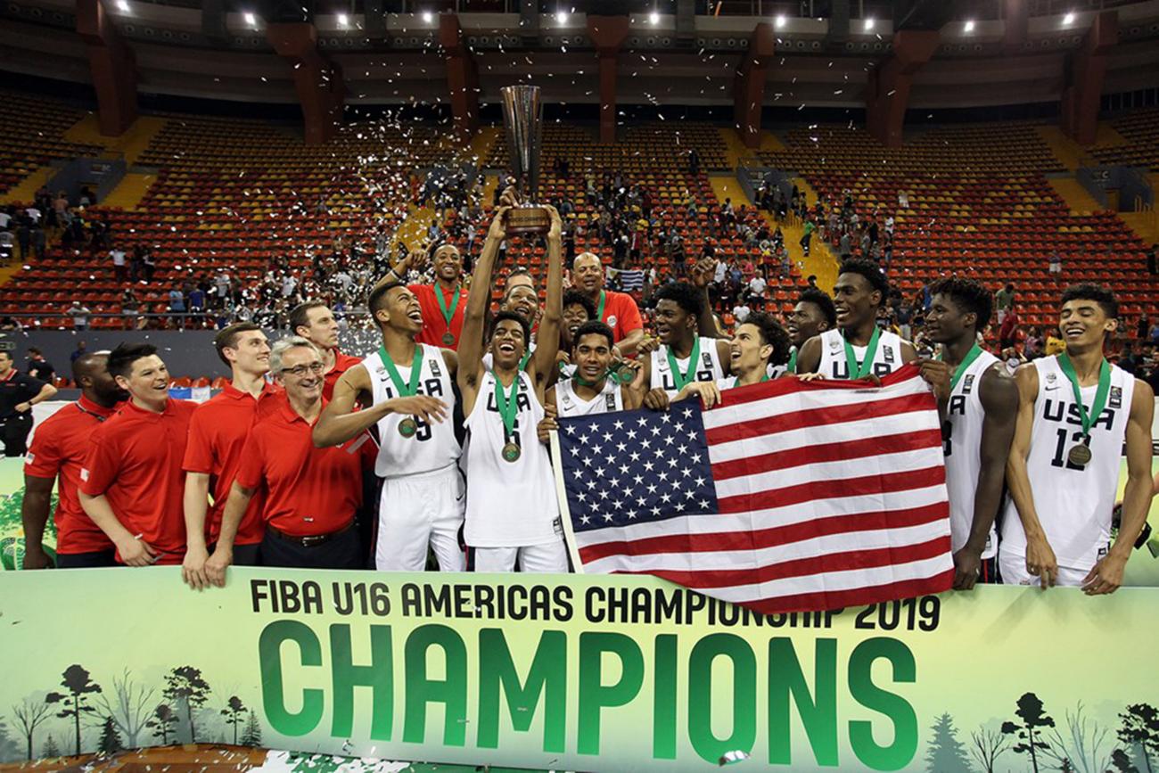 Seleção brasileira de basquete vai jogar no Mangueirinho