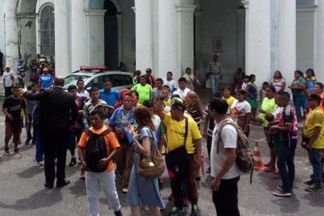 A Coordenadoria de Enfrentamento ao Tráfico de Pessoas e Trabalho Escravo (CTETP), vinculada à Secretaria de Justiça e Direitos Humanos, intermediou a manifestação dos índios venezuelanos da etnia Warao, na manhã desta quarta-feira (23), em frente à Prefeitura de Belém.

FOTO: OSMAR GUIMARÃES / ASCOM SEJUDH
DATA: 23.01.2019
BELÉM - PARÁ
 <div class='credito_fotos'>Foto: ASCOM SEJUDH   |   <a href='/midias/2019/originais/1c93ec6a-aff8-4931-94d4-65b8d5dc1f1b.jpg' download><i class='fa-solid fa-download'></i> Download</a></div>