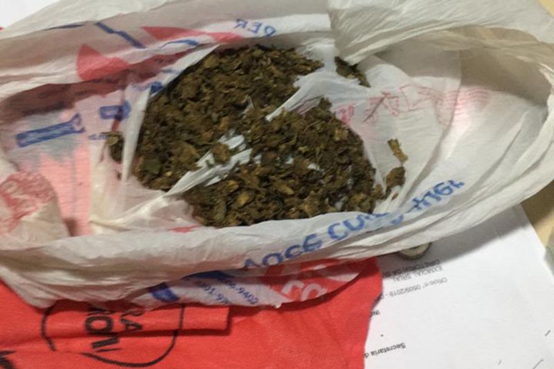 A Polícia Civil do Pará apresentou, nesta quinta-feira (13), cerca de 8 mil comprimidos da droga sintética MDMA (Metilenodioximetanfetamina), conhecida popularmente como "ecstasy".

FOTO: ASCOM / POLICIA CIVIL
DATA: 13.06.2019
BELÉM - PARÁ <div class='credito_fotos'>Foto: Ascom Polícia Civil   |   <a href='/midias/2019/originais/2685_detalhedamaconhatiposkunkcopy.jpg' download><i class='fa-solid fa-download'></i> Download</a></div>