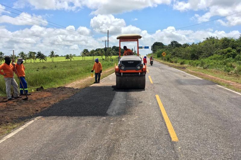 A Secretaria de Estado de Transportes (Setran) intensificou, desde o início deste mês, a manutenção da malha rodoviária estadual para o veraneio deste ano. As ações ocorrem em todas as regiões do Pará, que recebem grande fluxo de veranistas. <div class='credito_fotos'>Foto: ASCOM / SETRAN   |   <a href='/midias/2019/originais/2709_whatsappimage2019-06-14at13.21.26.jpg' download><i class='fa-solid fa-download'></i> Download</a></div>