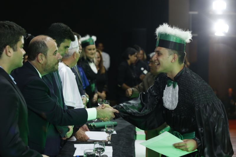 FORMATURA DE MEDICINA EM MARABÁ

FOTO: MARCELO SEABRA / AGÊNCIA PARÁ
DATA: 19.06.2019
MARABÁ - PARÁ <div class='credito_fotos'>Foto: Marcelo Seabra / Ag. Pará   |   <a href='/midias/2019/originais/2767_20190619214837__mg_8867.jpg' download><i class='fa-solid fa-download'></i> Download</a></div>