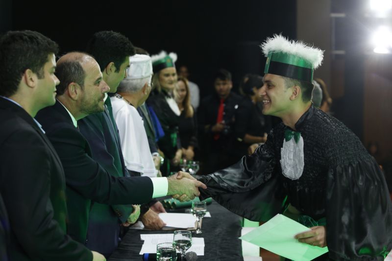 FORMATURA DE MEDICINA EM MARABÁ

FOTO: MARCELO SEABRA / AGÊNCIA PARÁ
DATA: 19.06.2019
MARABÁ - PARÁ <div class='credito_fotos'>Foto: Marcelo Seabra / Ag. Pará   |   <a href='/midias/2019/originais/2767_20190619214837__mg_8869.jpg' download><i class='fa-solid fa-download'></i> Download</a></div>