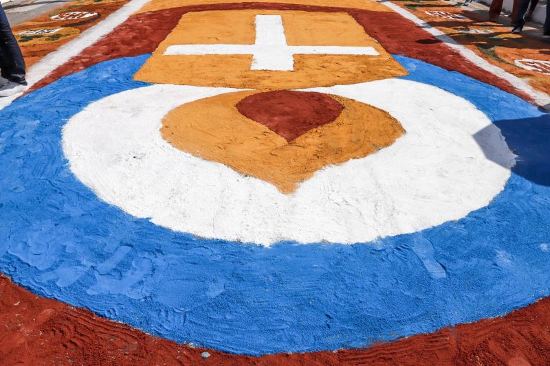 Tal e qual nos anos anteriores, o governador Helder Barbalho esteve em Capanema, no nordeste paraense, na manhã desta quinta, 20, para a tradicional celebração de Corpus Christi.

FOTO: MARCO SANTOS / AG. PARÁ
DATA: 20.06.2019
CAPANEMA - PARÁ <div class='credito_fotos'>Foto: Marco Santos / Ag. Pará   |   <a href='/midias/2019/originais/2769_-6090235766483659886_img_05652.jpg' download><i class='fa-solid fa-download'></i> Download</a></div>