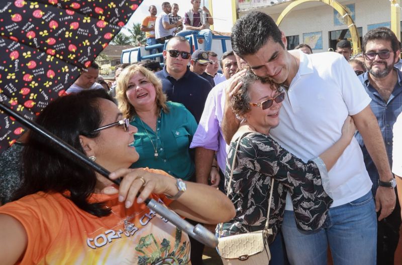 Tal e qual nos anos anteriores, o governador Helder Barbalho esteve em Capanema, no nordeste paraense, na manhã desta quinta, 20, para a tradicional celebração de Corpus Christi.

FOTO: MARCO SANTOS / AG. PARÁ
DATA: 20.06.2019
CAPANEMA - PARÁ <div class='credito_fotos'>Foto: Marco Santos / Ag. Pará   |   <a href='/midias/2019/originais/2769_-8415136439296491763_img_08612.jpg' download><i class='fa-solid fa-download'></i> Download</a></div>