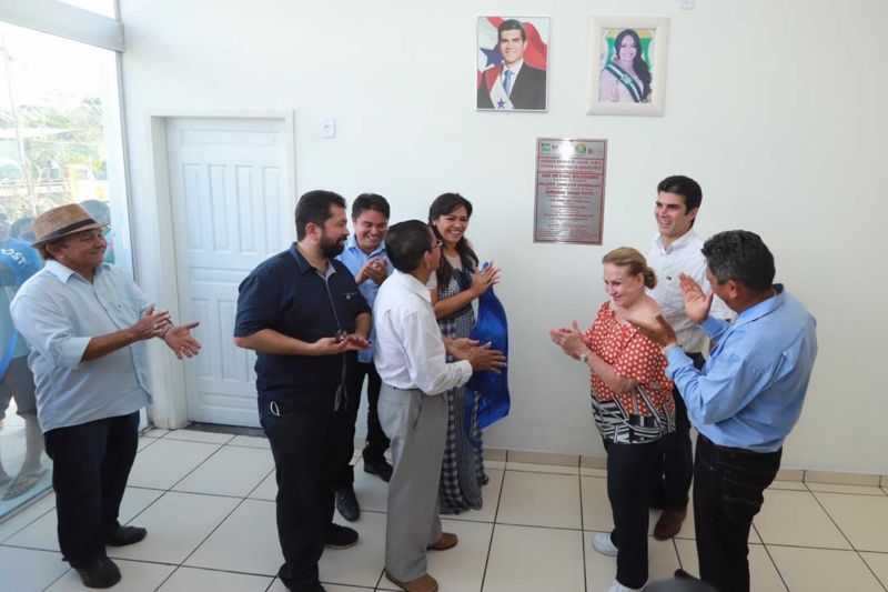 om recepção calorosa e muito animada da população, o governador Helder Barbalho visitou Faro, na região do baixo Amazonas, nesta sexta feira (28). 

FOTO: MARCO SANTOS / AGÊNCIA PARÁ
DATA: 28.06.2019
FARO - PARÁ <div class='credito_fotos'>Foto: Marco Santos / Ag. Pará   |   <a href='/midias/2019/originais/2823_whatsappimage2019-06-28at19.49.17.jpg' download><i class='fa-solid fa-download'></i> Download</a></div>