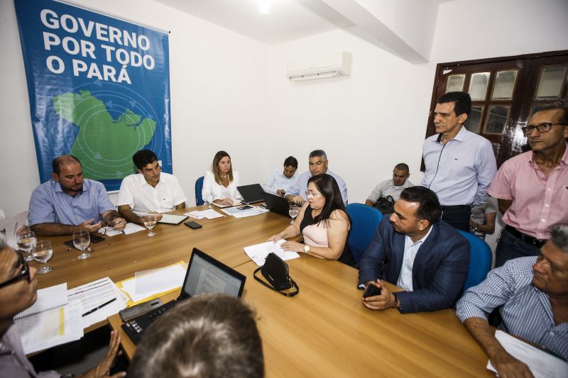 CURRALINHO -“Dedicação, empenho e esforço político. O Governador está fazendo o que prometeu, um governo presente, atuando por todos os municípios do Pará”, disse Alda Aires, prefeita de Curralinho. <div class='credito_fotos'>Foto: Maycon Nunes / Ag. Pará   |   <a href='/midias/2019/originais/5274_06.jpg' download><i class='fa-solid fa-download'></i> Download</a></div>