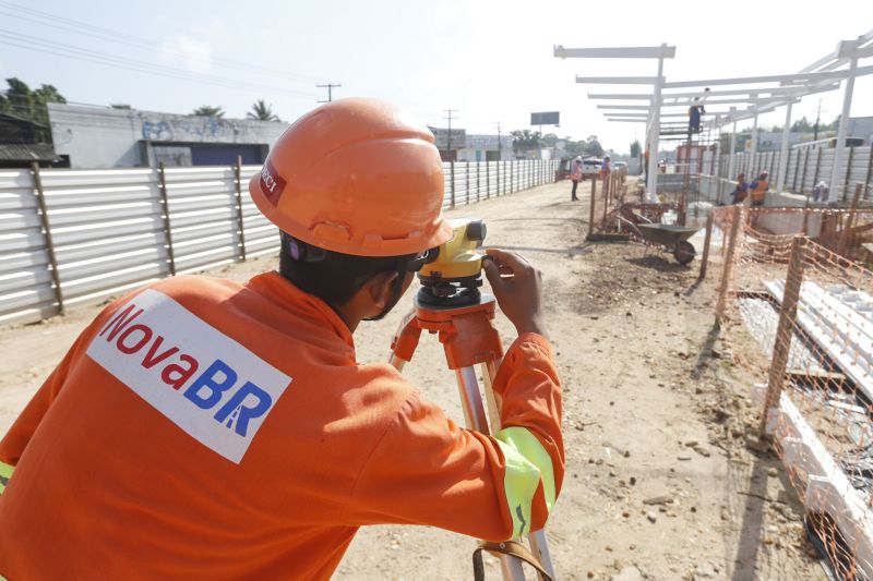 VISITA DO GOVERNADOR AS OBRAS DA NONA BR. <div class='credito_fotos'>Foto: Marcelo Seabra / Ag. Pará   |   <a href='/midias/2019/originais/5343_20190824090813__mg_0293.jpg' download><i class='fa-solid fa-download'></i> Download</a></div>