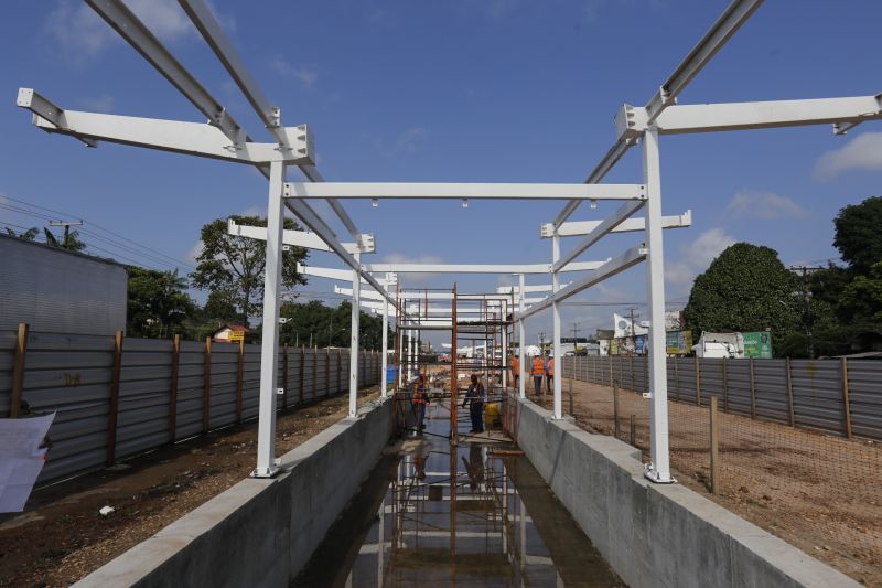 VISITA DO GOVERNADOR AS OBRAS DA NONA BR. <div class='credito_fotos'>Foto: Marcelo Seabra / Ag. Pará   |   <a href='/midias/2019/originais/5343_20190824091102__mg_0311.jpg' download><i class='fa-solid fa-download'></i> Download</a></div>