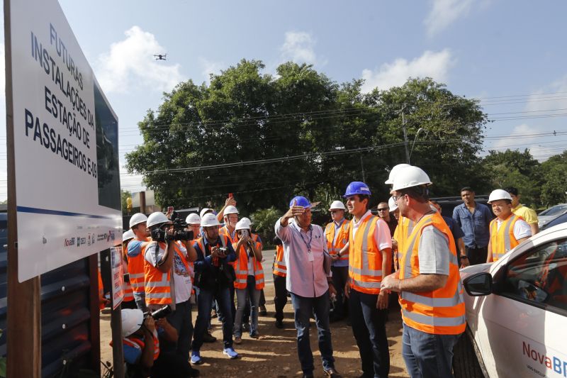 VISITA DO GOVERNADOR AS OBRAS DA NONA BR. <div class='credito_fotos'>Foto: Marcelo Seabra / Ag. Pará   |   <a href='/midias/2019/originais/5343_20190824092215__mg_0383.jpg' download><i class='fa-solid fa-download'></i> Download</a></div>