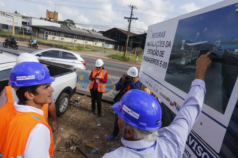 VISITA DO GOVERNADOR AS OBRAS DA NONA BR. <div class='credito_fotos'>Foto: Marcelo Seabra / Ag. Pará   |   <a href='/midias/2019/originais/5343_20190824092301__mg_0402.jpg' download><i class='fa-solid fa-download'></i> Download</a></div>