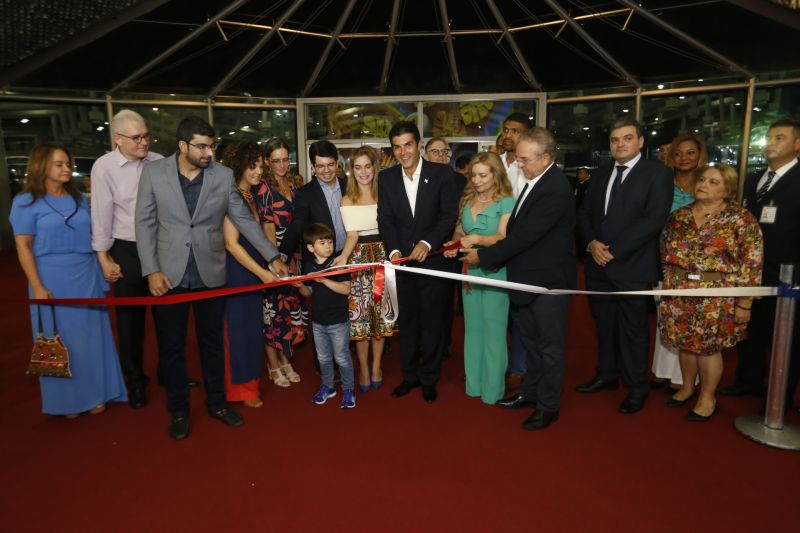 Abertura da Feira do Livro celebra a diversidade e a necessidade de união em prol da Amazônia <div class='credito_fotos'>Foto: Marcelo Seabra / Ag. Pará   |   <a href='/midias/2019/originais/5344_20190824200945__mg_1036.jpg' download><i class='fa-solid fa-download'></i> Download</a></div>