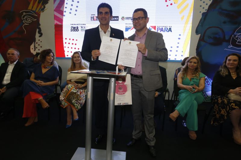 Abertura da Feira do Livro celebra a diversidade e a necessidade de união em prol da Amazônia <div class='credito_fotos'>Foto: Marcelo Seabra / Ag. Pará   |   <a href='/midias/2019/originais/5344_20190824205623__mg_1292.jpg' download><i class='fa-solid fa-download'></i> Download</a></div>