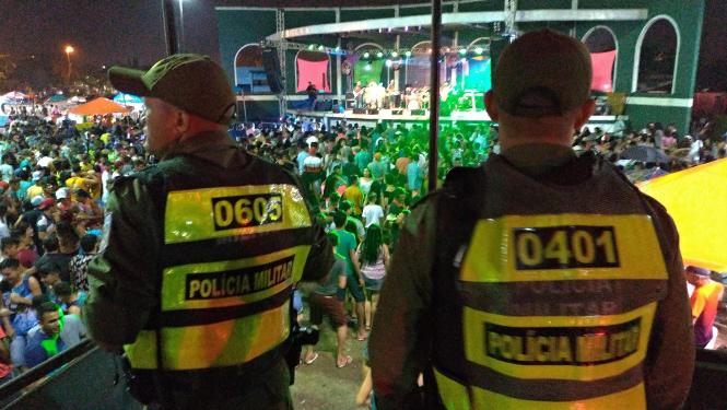 PM intensifica policiamento em Salinas, Bragança e Mosqueiro com reforço na Operação ‘Carnaval 2019’

FOTO: ASCOM/POLICIA MILITAR
DATA: 04.03.2019
BELÉM - PARÁ <div class='credito_fotos'>Foto: Ascom Polícia Militar   |   <a href='/midias/2019/originais/535ffff2-fc0e-4f97-bb9e-3adaaa01bf5e.jpg' download><i class='fa-solid fa-download'></i> Download</a></div>