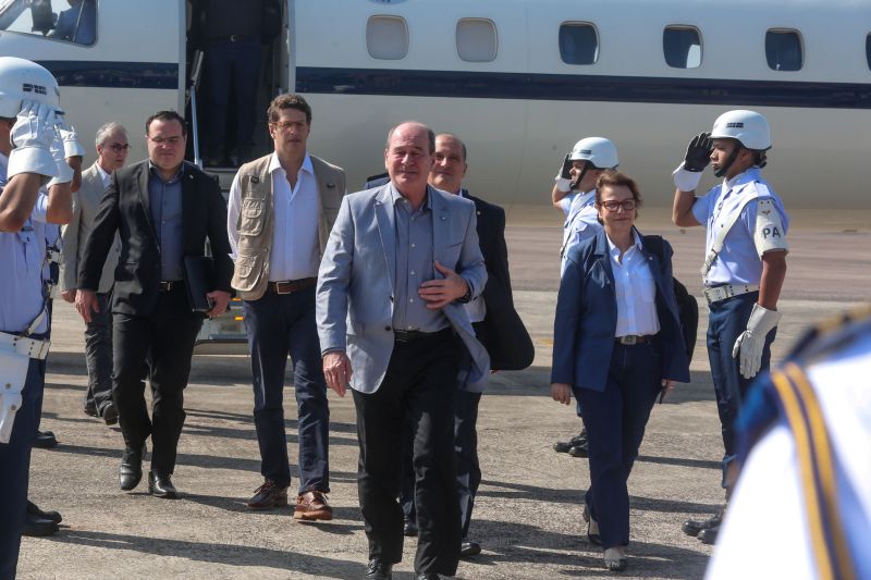 Governadores da Amazônia Oriental se reúnem, neste momento, com uma comitiva formada por ministros e coordenada pelo chefe da Casa Civil, Onyx Lorenzoni, realizada no Hangar Centro de Convenções da Amazônia.  <div class='credito_fotos'>Foto: Marco Santos / Ag. Pará   |   <a href='/midias/2019/originais/5395__s013522.jpg' download><i class='fa-solid fa-download'></i> Download</a></div>