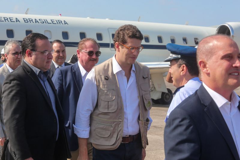 Governadores da Amazônia Oriental se reúnem, neste momento, com uma comitiva formada por ministros e coordenada pelo chefe da Casa Civil, Onyx Lorenzoni, realizada no Hangar Centro de Convenções da Amazônia.  <div class='credito_fotos'>Foto: Marco Santos / Ag. Pará   |   <a href='/midias/2019/originais/5395__s013539.jpg' download><i class='fa-solid fa-download'></i> Download</a></div>