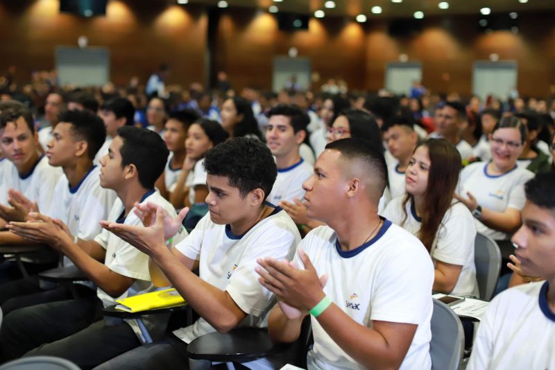 Com o objetivo de avançar no incentivo à educação e à inserção dos jovens no mercado de trabalho, o “Primeiro Ofício” articula e une esforços de 24 instituições integradas ao Fórum Paraense de Aprendizagem Profissional (Fopap), entre elas, a Secretaria de Assistência Social, Trabalho, Emprego e Renda (Seaster). <div class='credito_fotos'>Foto: Marco Santos / Ag. Pará   |   <a href='/midias/2019/originais/5400_lancamentoprimeirooficio_marcosantos_0012.jpg' download><i class='fa-solid fa-download'></i> Download</a></div>