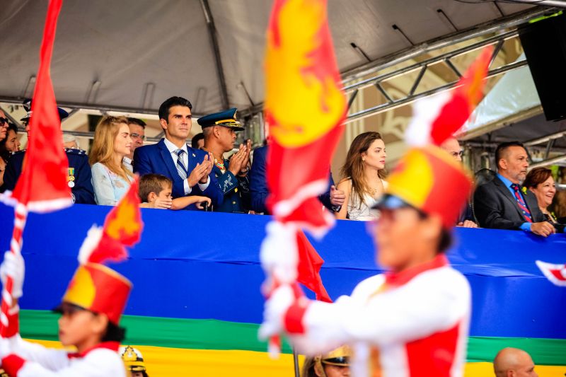 Mais de 4,5 mil pessoas, entre homens e mulheres de tropas federais, estaduais, municipais e grupamentos não institucionais desfilaram pela Avenida Presidente Vargas, neste sábado (7), em Belém, pelo Dia da Independência do Brasil.  <div class='credito_fotos'>Foto: Bruno Cecim / Ag.Pará   |   <a href='/midias/2019/originais/5413__j1o0003.jpg' download><i class='fa-solid fa-download'></i> Download</a></div>