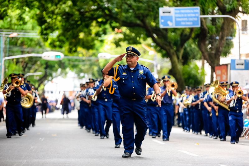 Mais de 4,5 mil pessoas, entre homens e mulheres de tropas federais, estaduais, municipais e grupamentos não institucionais desfilaram pela Avenida Presidente Vargas, neste sábado (7), em Belém, pelo Dia da Independência do Brasil.  <div class='credito_fotos'>Foto: Bruno Cecim / Ag.Pará   |   <a href='/midias/2019/originais/5413__j1o0529.jpg' download><i class='fa-solid fa-download'></i> Download</a></div>