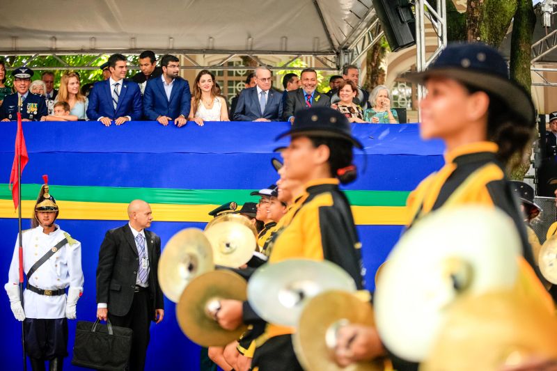 Mais de 4,5 mil pessoas, entre homens e mulheres de tropas federais, estaduais, municipais e grupamentos não institucionais desfilaram pela Avenida Presidente Vargas, neste sábado (7), em Belém, pelo Dia da Independência do Brasil.  <div class='credito_fotos'>Foto: Bruno Cecim / Ag.Pará   |   <a href='/midias/2019/originais/5413__j1o9911.jpg' download><i class='fa-solid fa-download'></i> Download</a></div>