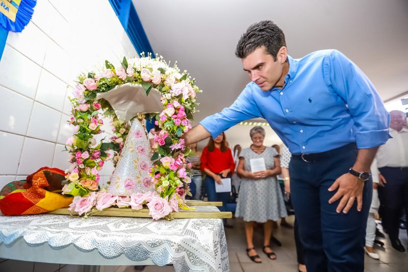 O governador do Pará, Helder Barbalho, e o secretário estadual de Saúde do Pará, Alberto Beltrame, lançaram oficialmente, nesta sexta-feira (27), em Belém, a Campanha Vacinação contra o Sarampo, que foi antecipada especialmente no Estado para resgatar a cobertura vacinal contra a doença e assim aumentar a proteção da população paraense. <div class='credito_fotos'>Foto: Marco Santos / Ag. Pará   |   <a href='/midias/2019/originais/5502_antecipacaodevacinacontraosarampo-fotomarcosantos-13.jpg' download><i class='fa-solid fa-download'></i> Download</a></div>