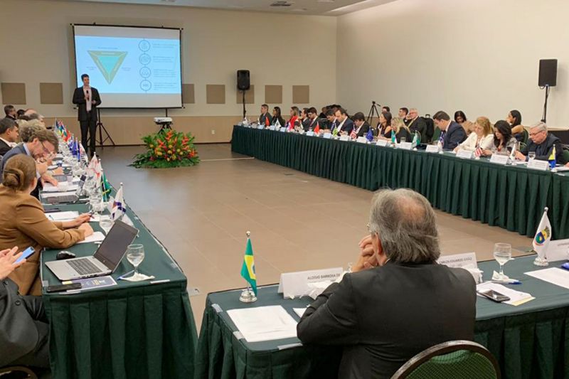Agentes públicos de controle de contas de todo o país estão reunidos, em Fortaleza, no XV Encontro Nacional de Controle Interno para a troca de experiências no aperfeiçoamento da governança pública. 
