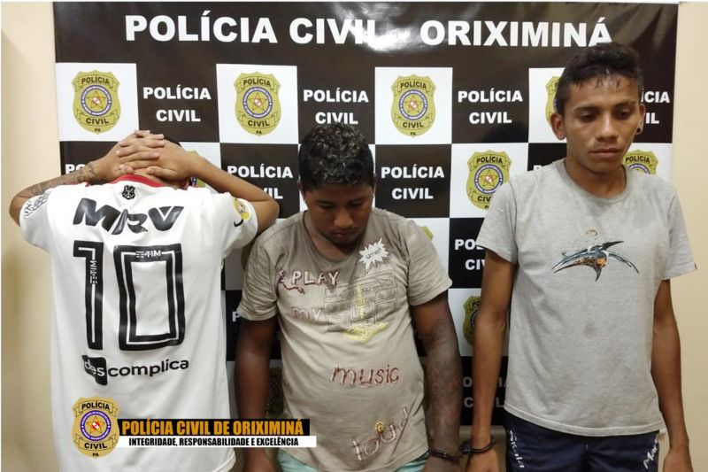 Foram presos Laurimar Oliveira de Souza, 22; Joerlesson Vieira Silva, 21. O adolescente de 17 anos envolvido nos crimes já fora apreendido em outras ocasiões, por roubo de motocicleta e tráfico de drogas.