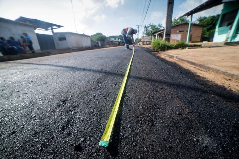 Distante apenas 30 quilômetros de Belém, a rodovia, localizada no distrito de Benfica (Benevides), faz ligação com a BR-316, atravessa o distrito de Murinin (Benevidfes), as localidades de Santa Maria de Benfica e ainda interliga a PA-391, que dá acesso a ilha do Mosqueiro. <div class='credito_fotos'>Foto: Pedro Guerreiro / Ag. Pará   |   <a href='/midias/2019/originais/5522_713fa660-face-073b-d0f7-2377f9757a45.jpg' download><i class='fa-solid fa-download'></i> Download</a></div>