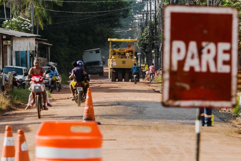 Distante apenas 30 quilômetros de Belém, a rodovia, localizada no distrito de Benfica (Benevides), faz ligação com a BR-316, atravessa o distrito de Murinin (Benevidfes), as localidades de Santa Maria de Benfica e ainda interliga a PA-391, que dá acesso a ilha do Mosqueiro. <div class='credito_fotos'>Foto: Pedro Guerreiro / Ag. Pará   |   <a href='/midias/2019/originais/5522_c2776c9e-65ac-b2d4-4441-e944a66e71e5.jpg' download><i class='fa-solid fa-download'></i> Download</a></div>