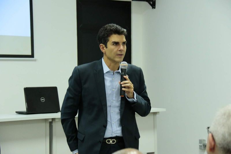 Gov. Helder Barbalho faz visita ao Parque de Ciência e Tecnologia / PCT - GUAMÁ <div class='credito_fotos'>Foto: Ricardo Amanajás / Ag. Pará   |   <a href='/midias/2019/originais/5536_09e7d392-94a9-21f8-ad2f-99944ec8a95e.jpg' download><i class='fa-solid fa-download'></i> Download</a></div>