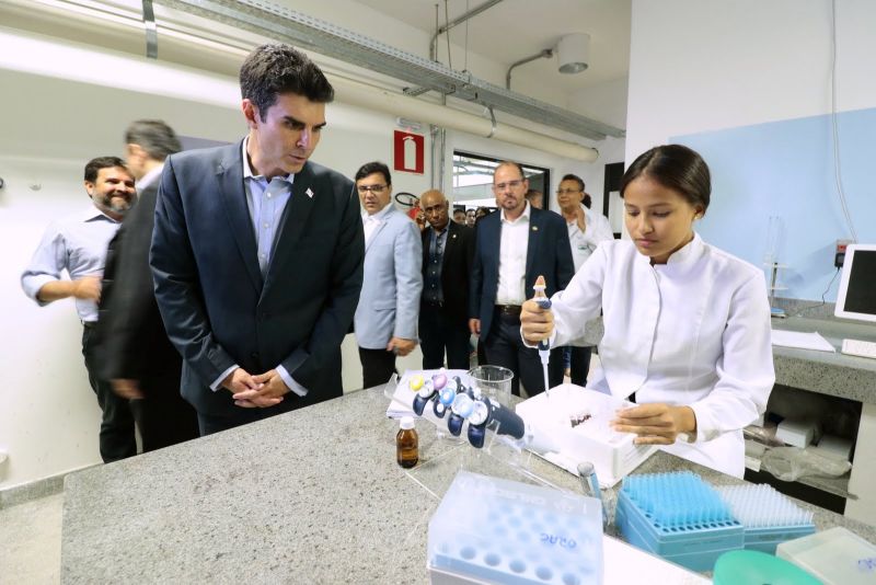 Gov. Helder Barbalho faz visita ao Parque de Ciência e Tecnologia / PCT - GUAMÁ <div class='credito_fotos'>Foto: Ricardo Amanajás / Ag. Pará   |   <a href='/midias/2019/originais/5536_43282da3-a267-e04d-04c0-b779b2bcefd6.jpg' download><i class='fa-solid fa-download'></i> Download</a></div>