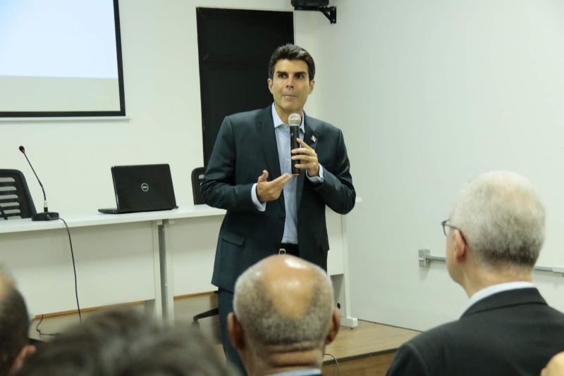 Gov. Helder Barbalho faz visita ao Parque de Ciência e Tecnologia / PCT - GUAMÁ <div class='credito_fotos'>Foto: Ricardo Amanajás / Ag. Pará   |   <a href='/midias/2019/originais/5536_45db3364-cba7-3772-babc-a5b42f6ca068.jpg' download><i class='fa-solid fa-download'></i> Download</a></div>