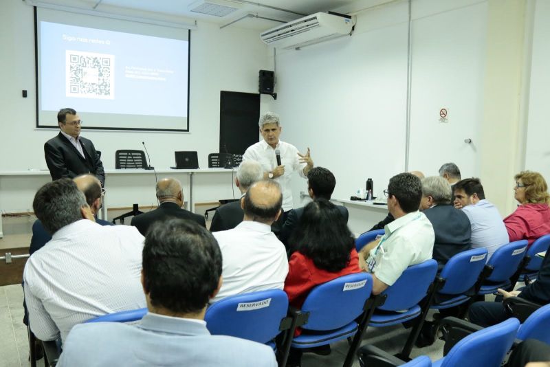 Gov. Helder Barbalho faz visita ao Parque de Ciência e Tecnologia / PCT - GUAMÁ <div class='credito_fotos'>Foto: Ricardo Amanajás / Ag. Pará   |   <a href='/midias/2019/originais/5536_4810ed9b-54d9-fcab-3de1-3eb65306c3b9.jpg' download><i class='fa-solid fa-download'></i> Download</a></div>