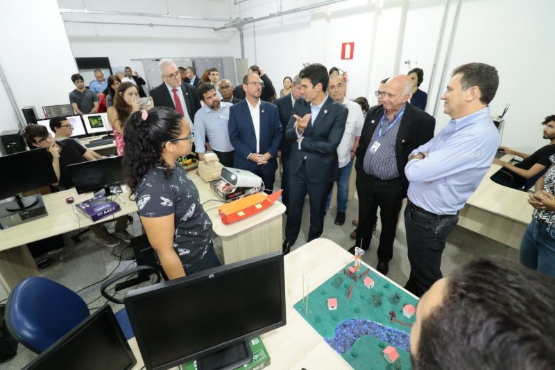 Gov. Helder Barbalho faz visita ao Parque de Ciência e Tecnologia / PCT - GUAMÁ <div class='credito_fotos'>Foto: Ricardo Amanajás / Ag. Pará   |   <a href='/midias/2019/originais/5536_590ff581-4948-7471-cbd1-d0caa0faa0de.jpg' download><i class='fa-solid fa-download'></i> Download</a></div>