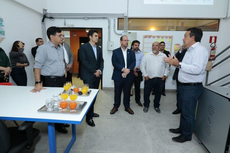 Gov. Helder Barbalho faz visita ao Parque de Ciência e Tecnologia / PCT - GUAMÁ <div class='credito_fotos'>Foto: Ricardo Amanajás / Ag. Pará   |   <a href='/midias/2019/originais/5536_5b4b9a0f-e369-7359-45c8-ee655fe82394.jpg' download><i class='fa-solid fa-download'></i> Download</a></div>