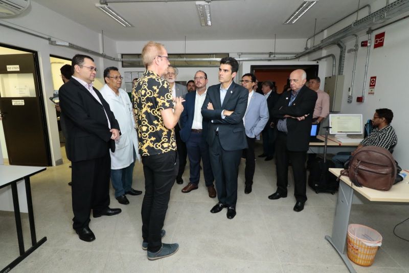 Gov. Helder Barbalho faz visita ao Parque de Ciência e Tecnologia / PCT - GUAMÁ <div class='credito_fotos'>Foto: Ricardo Amanajás / Ag. Pará   |   <a href='/midias/2019/originais/5536_5d8d2359-3151-a1b7-3fda-9cc9a057c37f.jpg' download><i class='fa-solid fa-download'></i> Download</a></div>