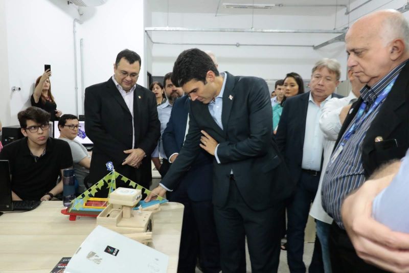 Gov. Helder Barbalho faz visita ao Parque de Ciência e Tecnologia / PCT - GUAMÁ <div class='credito_fotos'>Foto: Ricardo Amanajás / Ag. Pará   |   <a href='/midias/2019/originais/5536_684f4d1f-eec3-c0d1-0640-14596fc06a2d.jpg' download><i class='fa-solid fa-download'></i> Download</a></div>