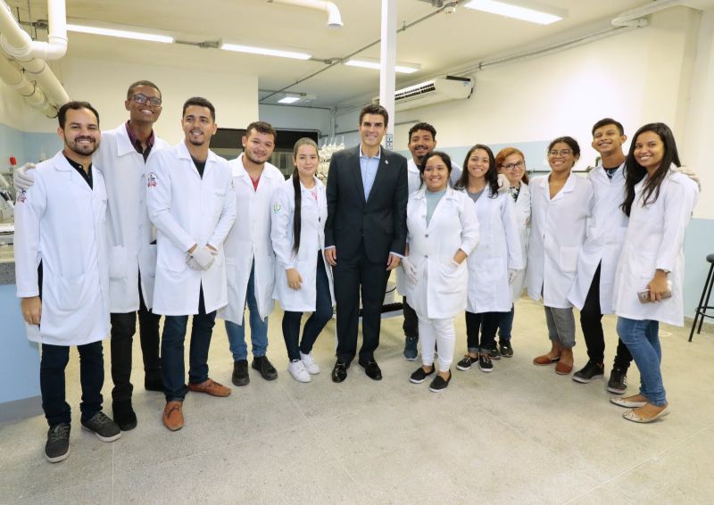 Gov. Helder Barbalho faz visita ao Parque de Ciência e Tecnologia / PCT - GUAMÁ <div class='credito_fotos'>Foto: Ricardo Amanajás / Ag. Pará   |   <a href='/midias/2019/originais/5536_8bc24027-d697-b13a-e9ef-ce4615d6be81.jpg' download><i class='fa-solid fa-download'></i> Download</a></div>