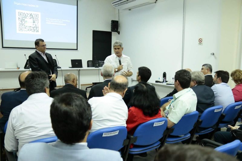 Gov. Helder Barbalho faz visita ao Parque de Ciência e Tecnologia / PCT - GUAMÁ <div class='credito_fotos'>Foto: Ricardo Amanajás / Ag. Pará   |   <a href='/midias/2019/originais/5536_9c45fd75-dcac-fc3c-df01-71000dd2311d.jpg' download><i class='fa-solid fa-download'></i> Download</a></div>