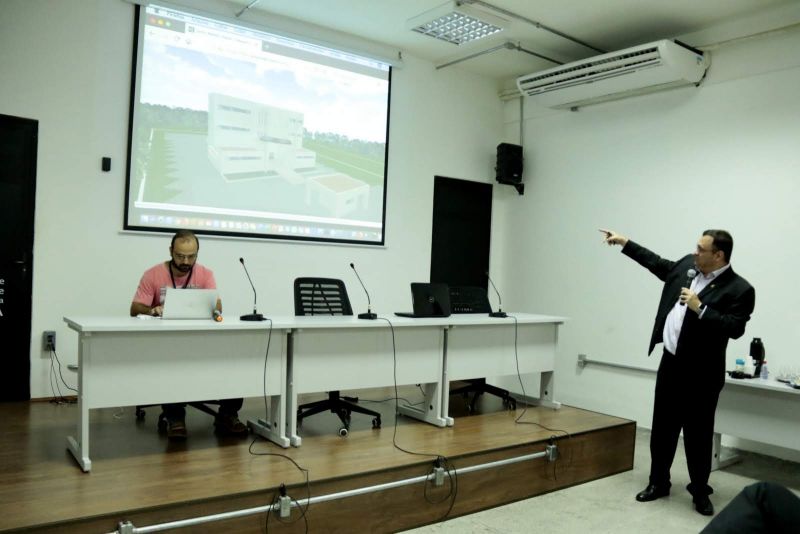 Gov. Helder Barbalho faz visita ao Parque de Ciência e Tecnologia / PCT - GUAMÁ <div class='credito_fotos'>Foto: Ricardo Amanajás / Ag. Pará   |   <a href='/midias/2019/originais/5536_b1767fce-516a-f836-98a2-a8de0d728d4a.jpg' download><i class='fa-solid fa-download'></i> Download</a></div>