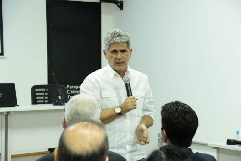 Gov. Helder Barbalho faz visita ao Parque de Ciência e Tecnologia / PCT - GUAMÁ <div class='credito_fotos'>Foto: Ricardo Amanajás / Ag. Pará   |   <a href='/midias/2019/originais/5536_b50a1eac-295f-0c6a-fde0-9049f150d15e.jpg' download><i class='fa-solid fa-download'></i> Download</a></div>